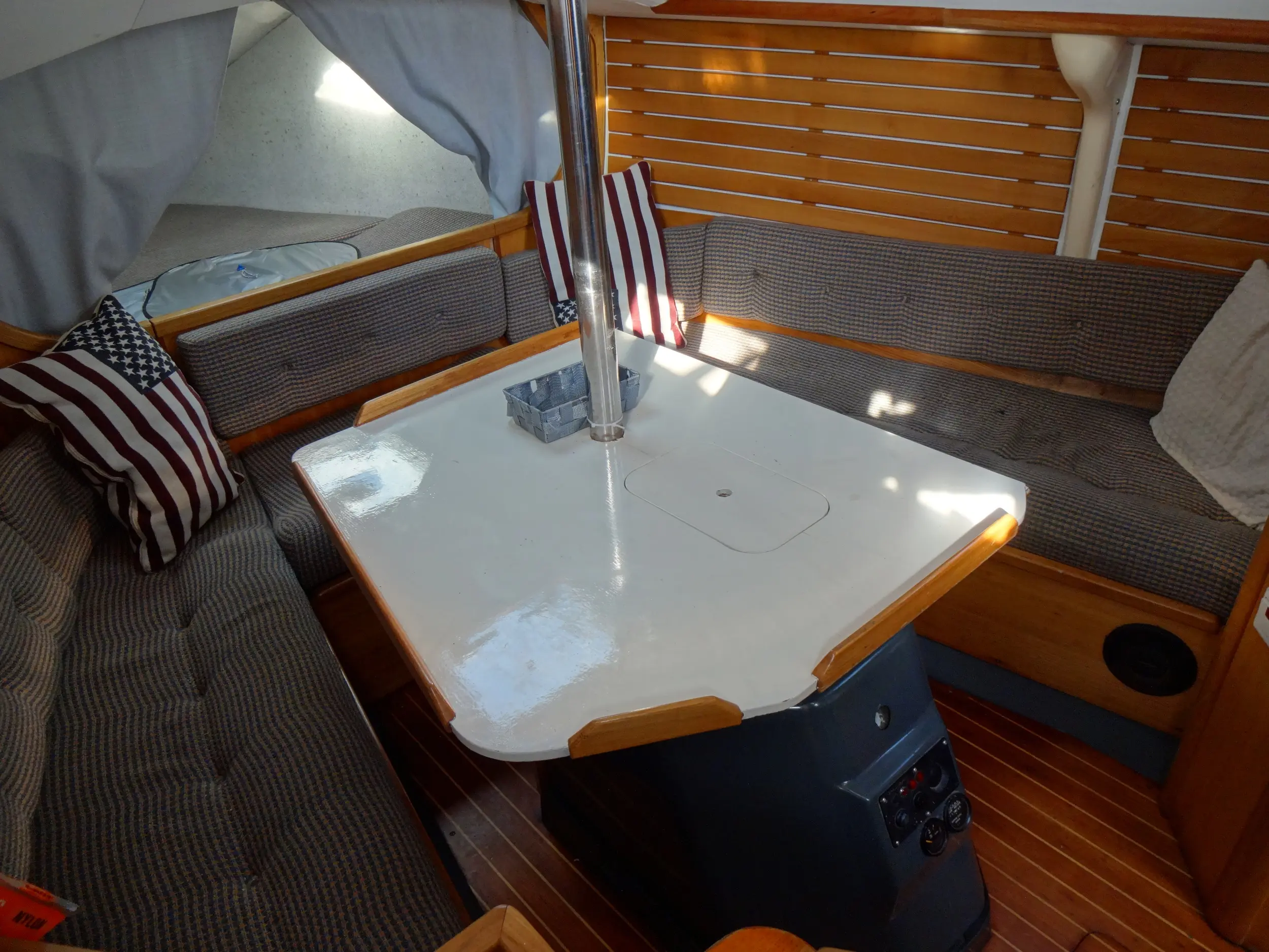 1988 Beneteau 286s (special)