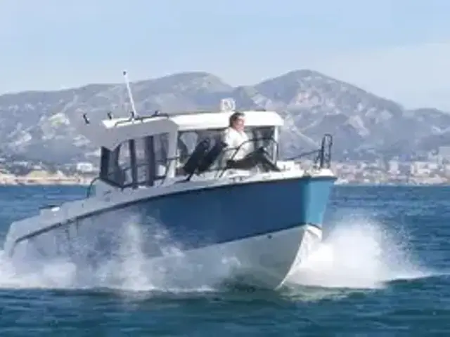 Quicksilver 805 Pilothouse