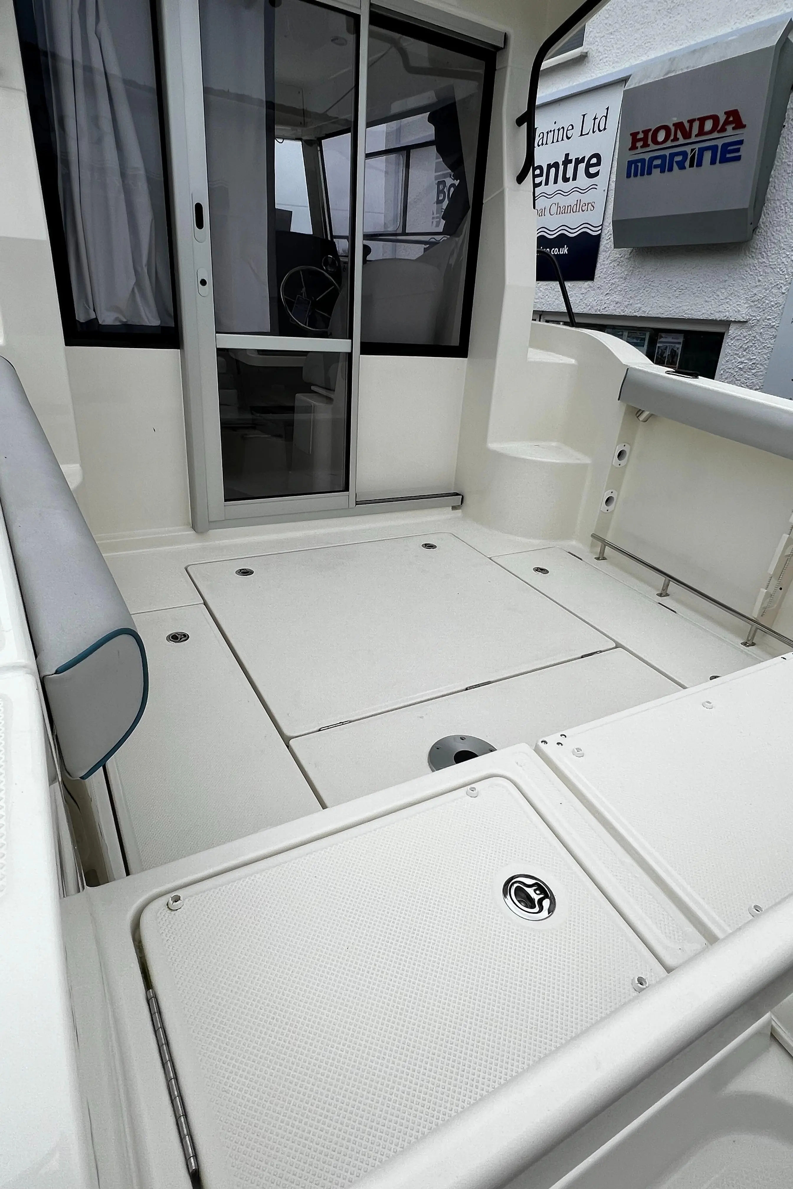 2023 Quicksilver 625 pilothouse