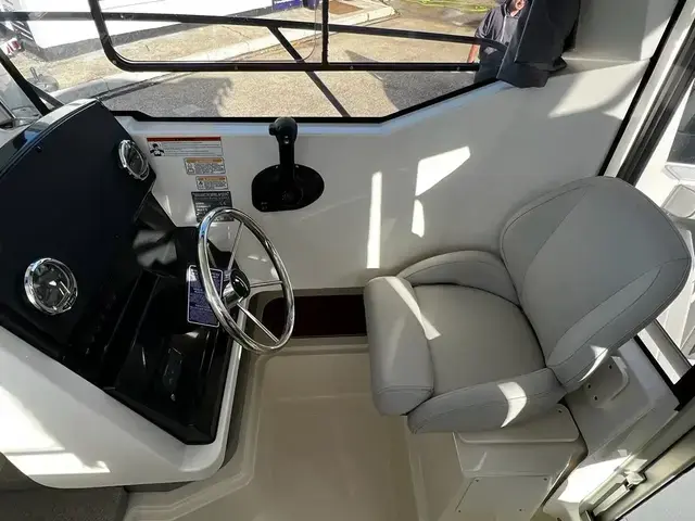 Quicksilver 625 Pilothouse