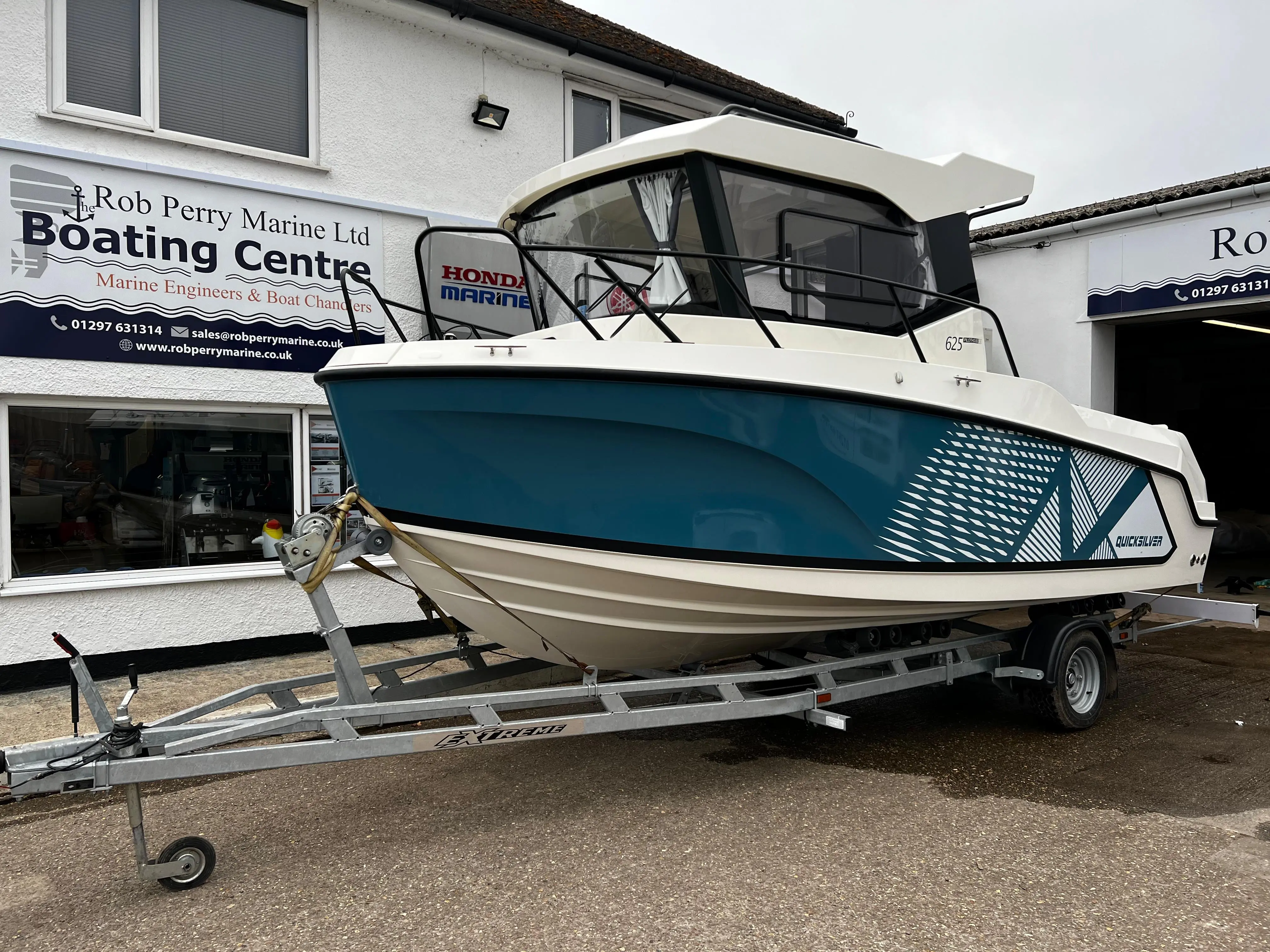 2023 Quicksilver 625 pilothouse