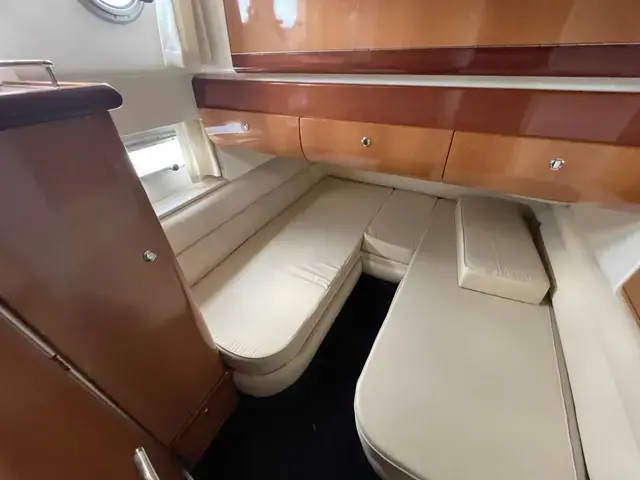 Sealine F44 Flybridge