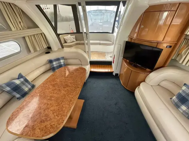 Sealine F44 Flybridge