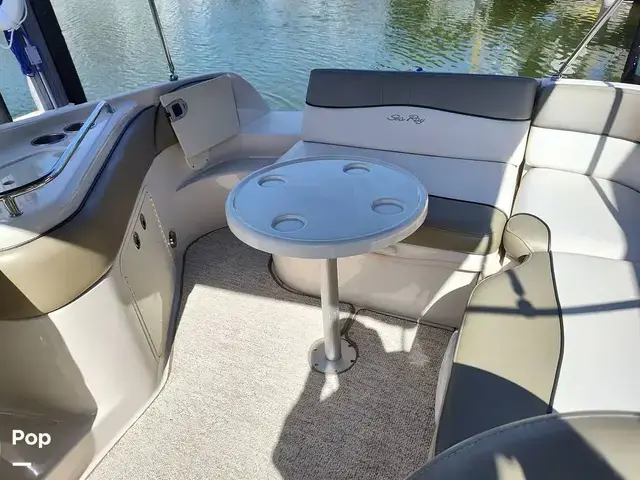 Sea Ray 240 Sundeck