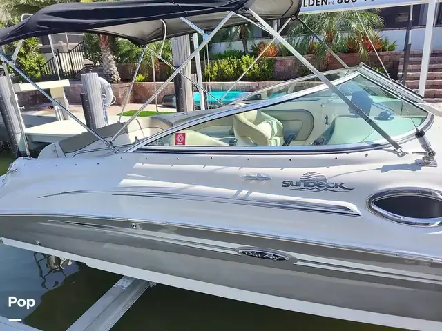 Sea Ray 240 Sundeck