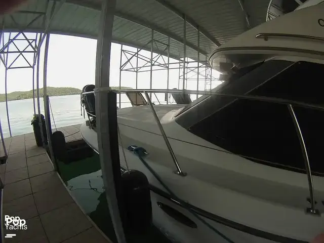 Carver 370 Aft Cabin