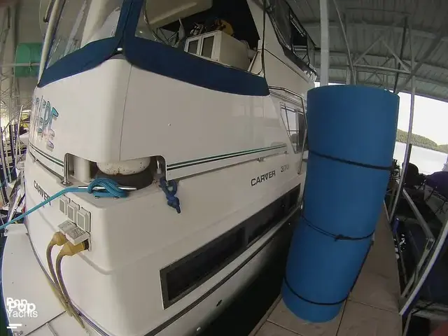 Carver 370 Aft Cabin