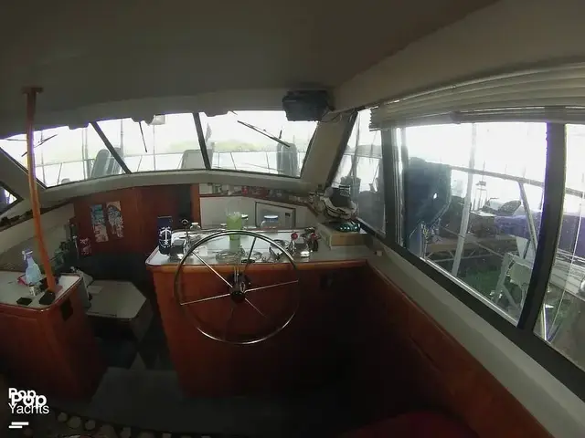 Carver 370 Aft Cabin