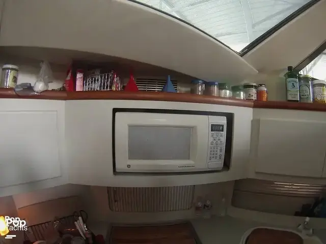 Carver 370 Aft Cabin