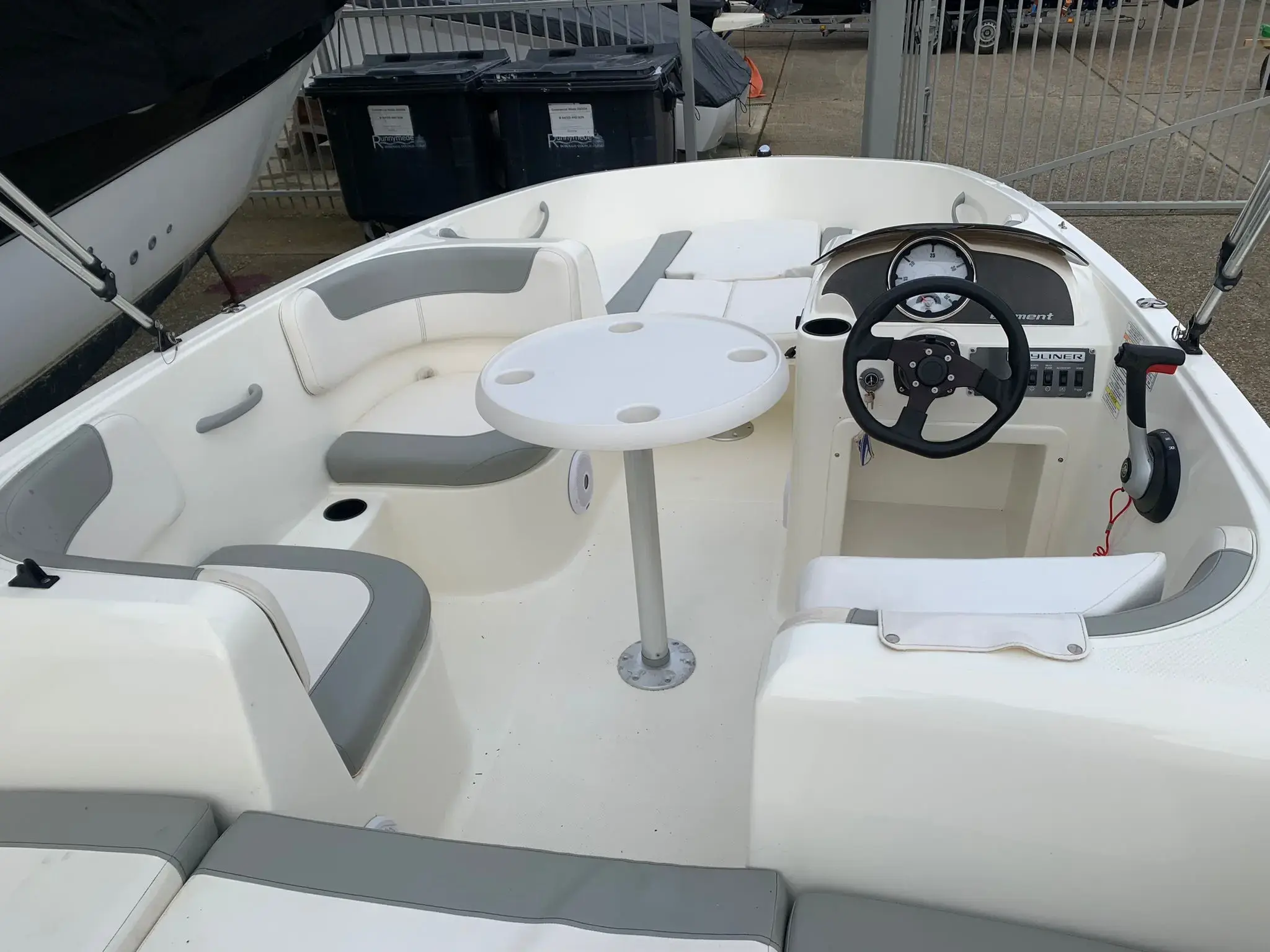 2014 Bayliner 160 element