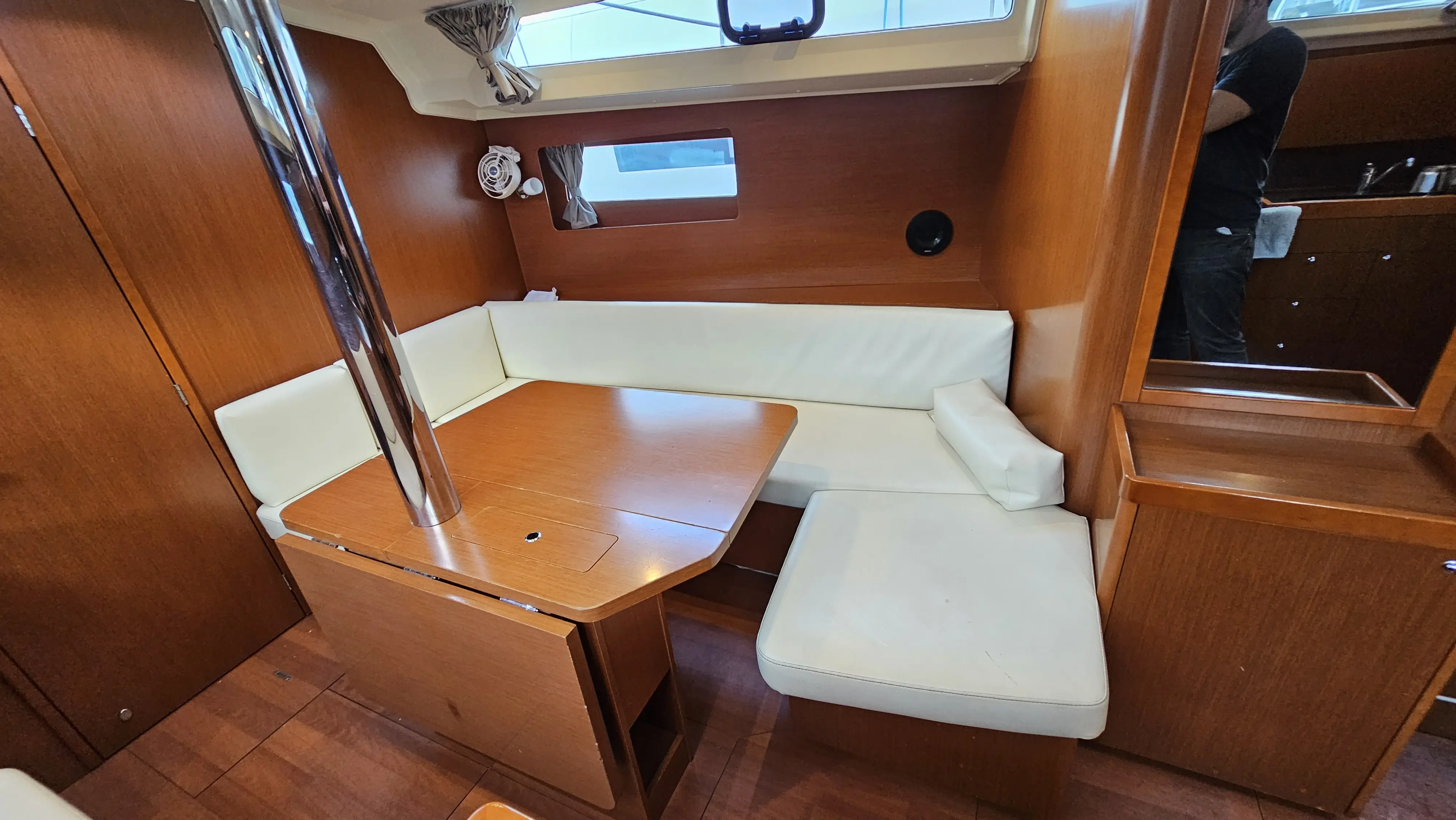 2018 Beneteau oceanis 411