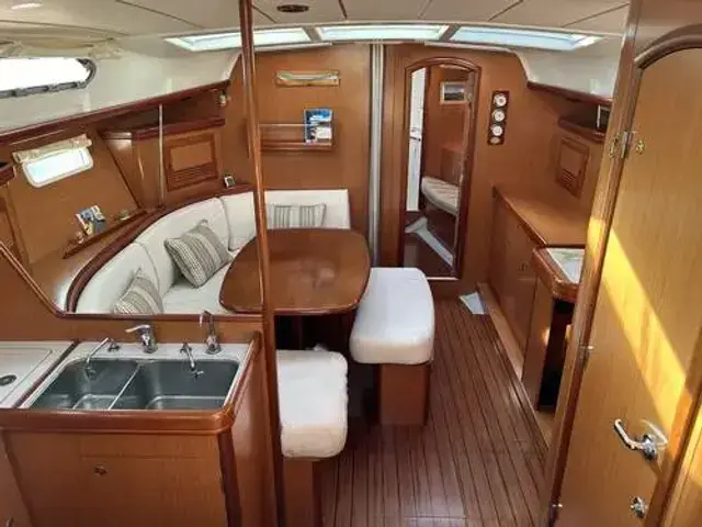 Beneteau Oceanis Clipper 393