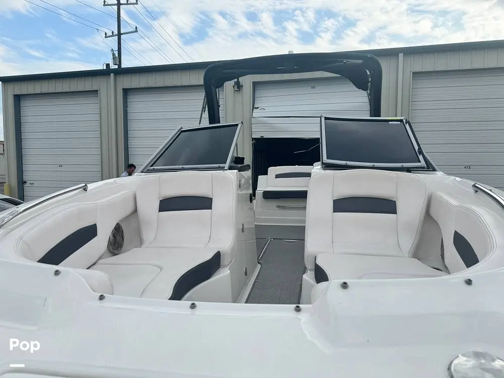 2019 Chaparral 244 sunesta