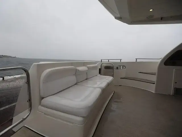 Azimut 58