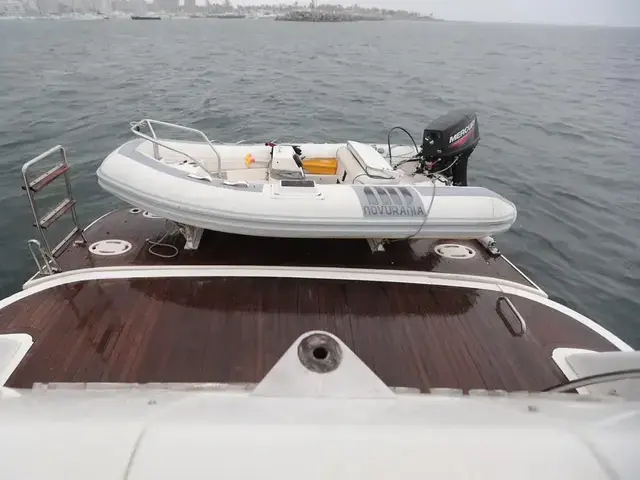 Azimut 58