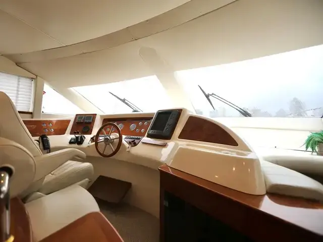 Azimut 58