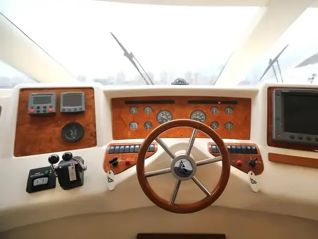 Azimut 58