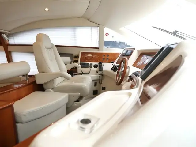 Azimut 58