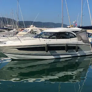 2017 Jeanneau Leader 36