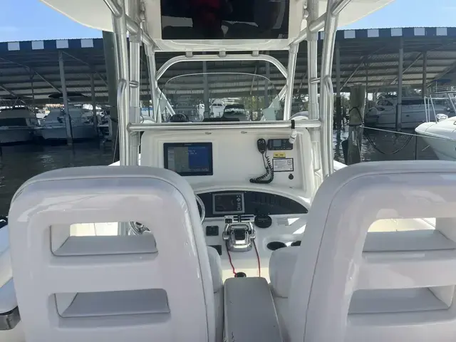 Boston Whaler 32 Outrage