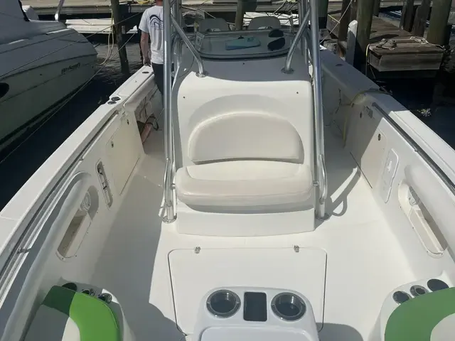 Boston Whaler 32 Outrage