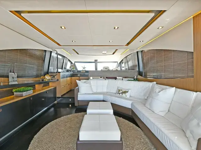 Sea Ray 590 Fly Bridge