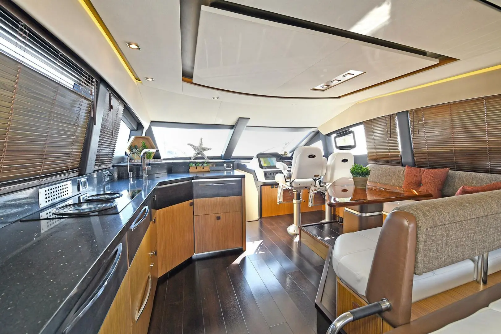 2016 Sea Ray l590