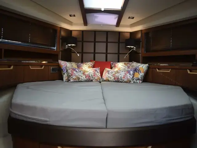 Galeon 430 Skydeck