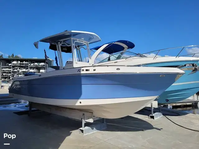 Robalo R242 Explorer