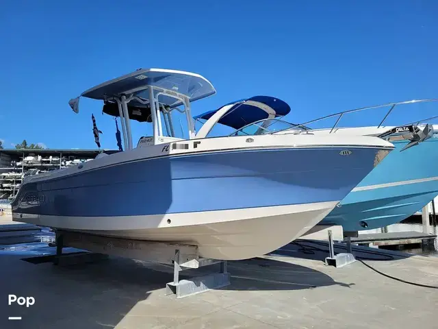 Robalo R242 Explorer