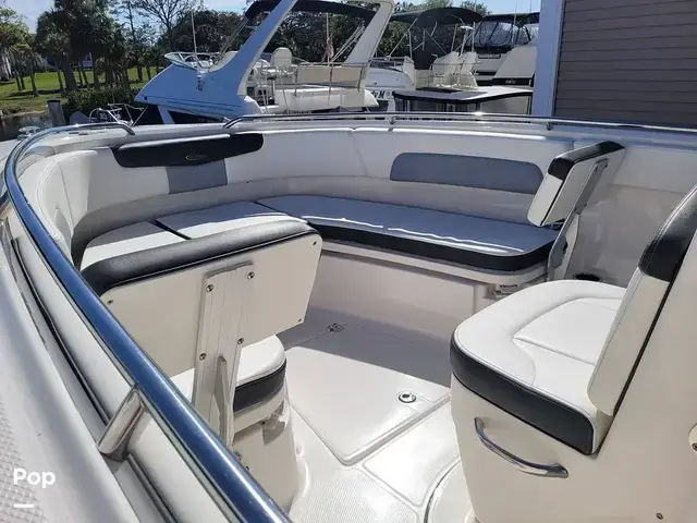 Robalo R242 Explorer