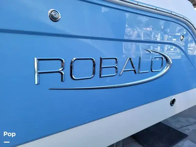 Robalo R242 Explorer