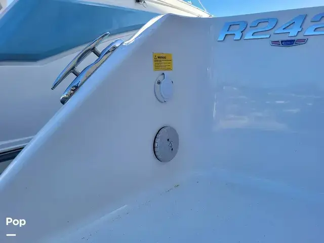 Robalo R242 Explorer