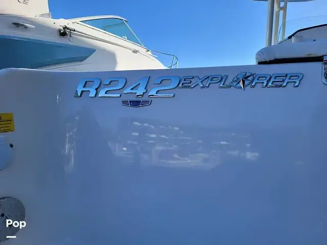 Robalo R242 Explorer