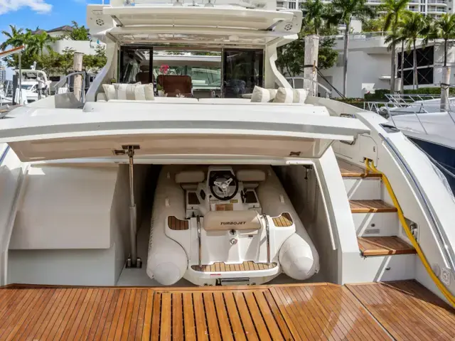 Azimut 68