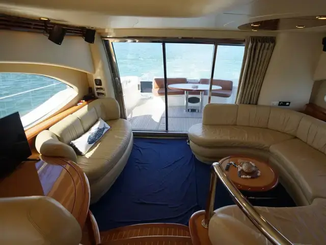 Azimut 62e