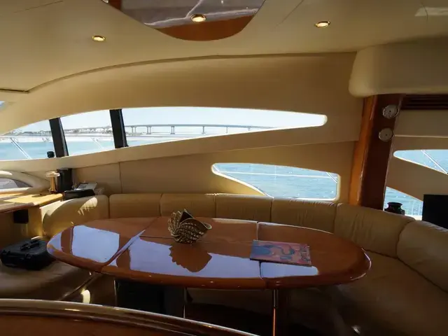 Azimut 62e