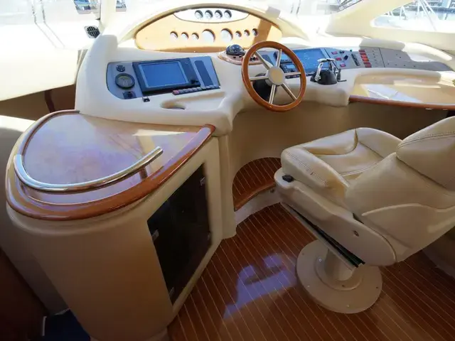 Azimut 62e