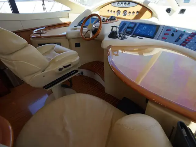 Azimut 62e