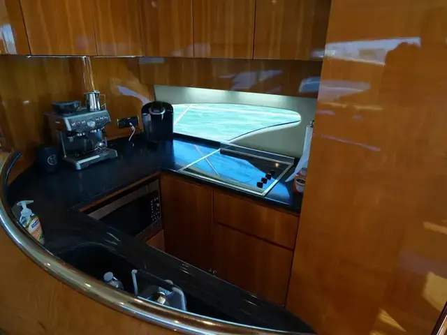 Azimut 62e