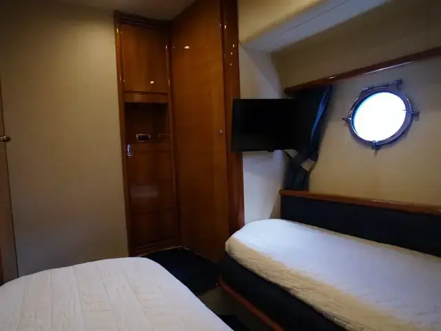 Azimut 62e