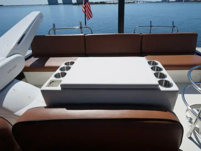 Azimut 62e