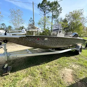 2022 Xpress H20B Redfish