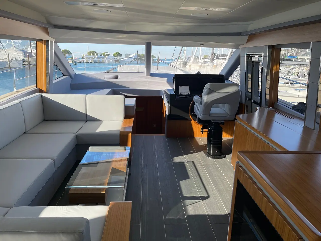 2018 Princess 88