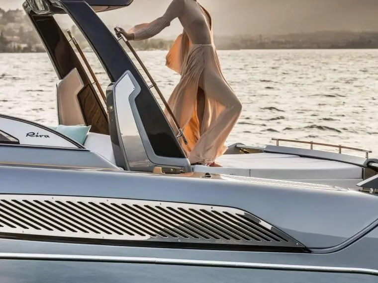 2020 Riva 56 rivale