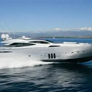 2010 Pershing 115'