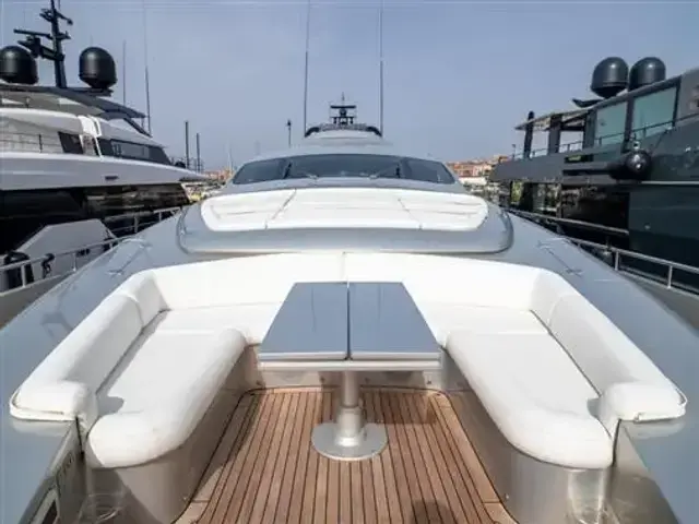 Pershing 115'