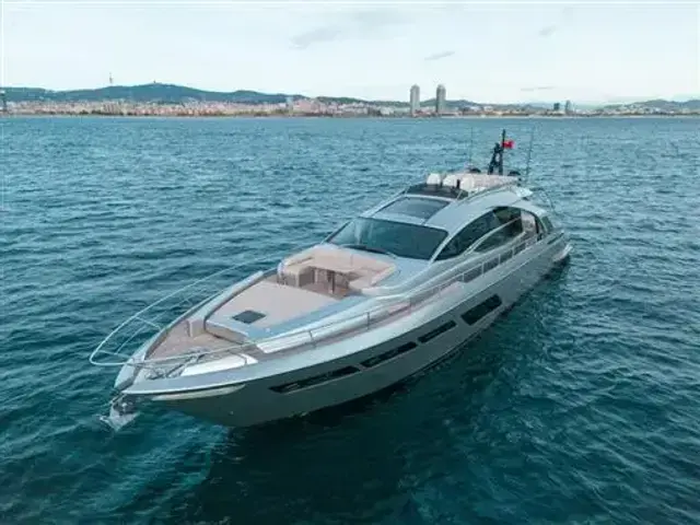 Pershing 8X