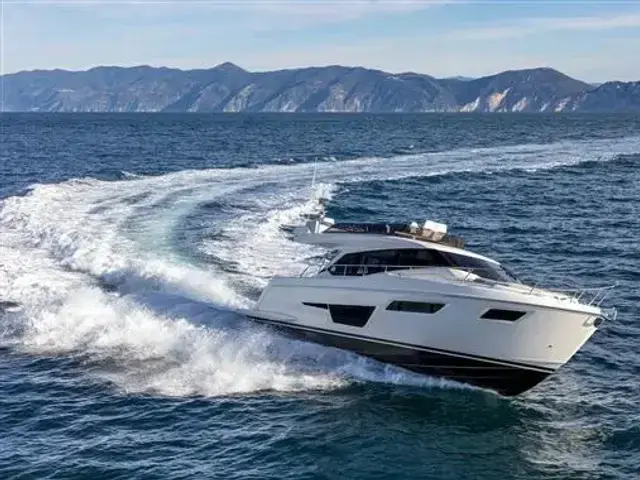 Ferretti Yachts 500