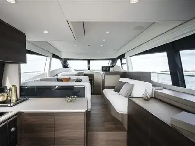 Ferretti Yachts 500